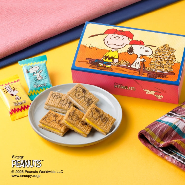 SNOOPY × Sugar Butter Tree Collaboration Butter Sandwich Cookies Gift Box – 12 Pieces (Japan Limited Edition) 日本 史努比 × 糖黄油树 联名限定双口味夹心饼干礼盒 12入