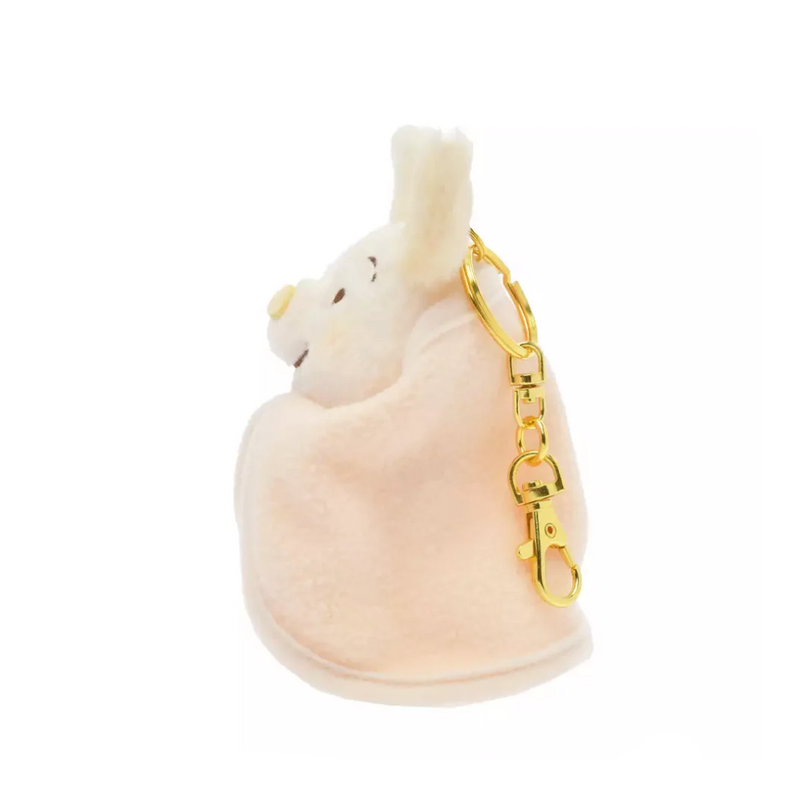 Tokyo White Pooh Piglet Hugging Warm Blanker Plush Keychain 东京迪士尼 小熊维尼小猪白色毛绒抱被公仔钥匙圈