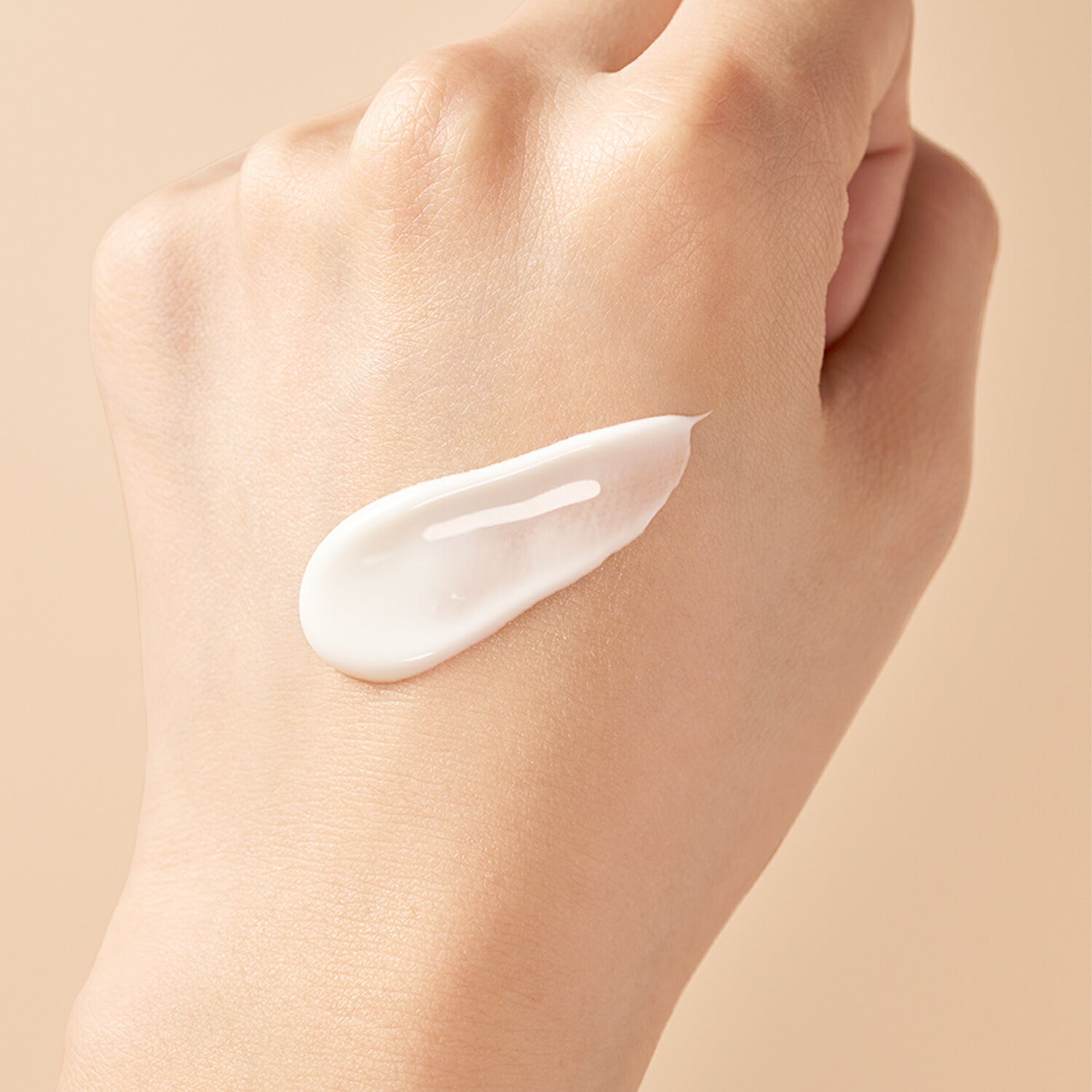 SHISEIDO Snow Beauty Brightening Hand Cream A 资生堂 心机焕白护手霜 40g